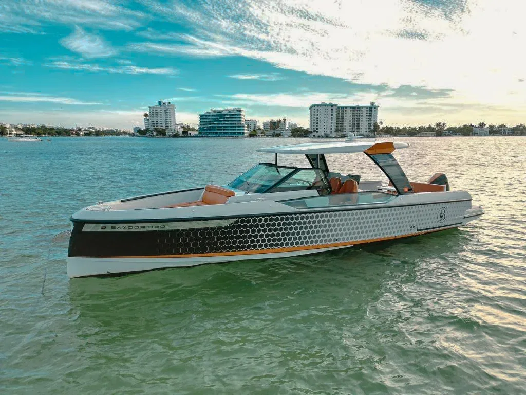 34′ Saxdor yacht