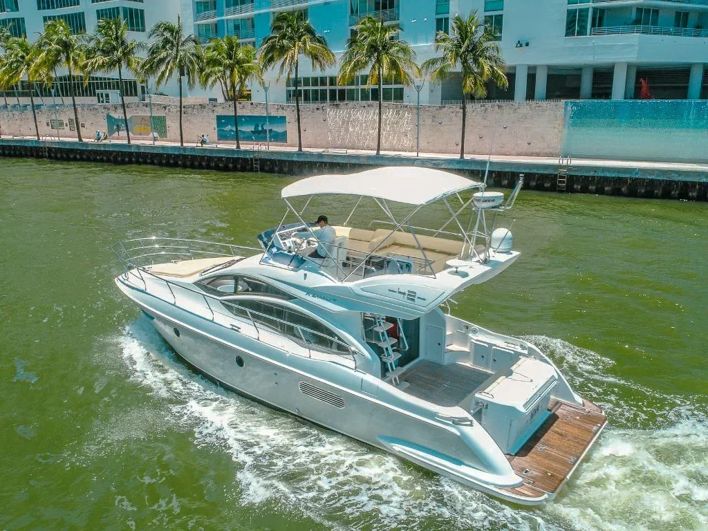 40′ Azimut II gallery photo 3