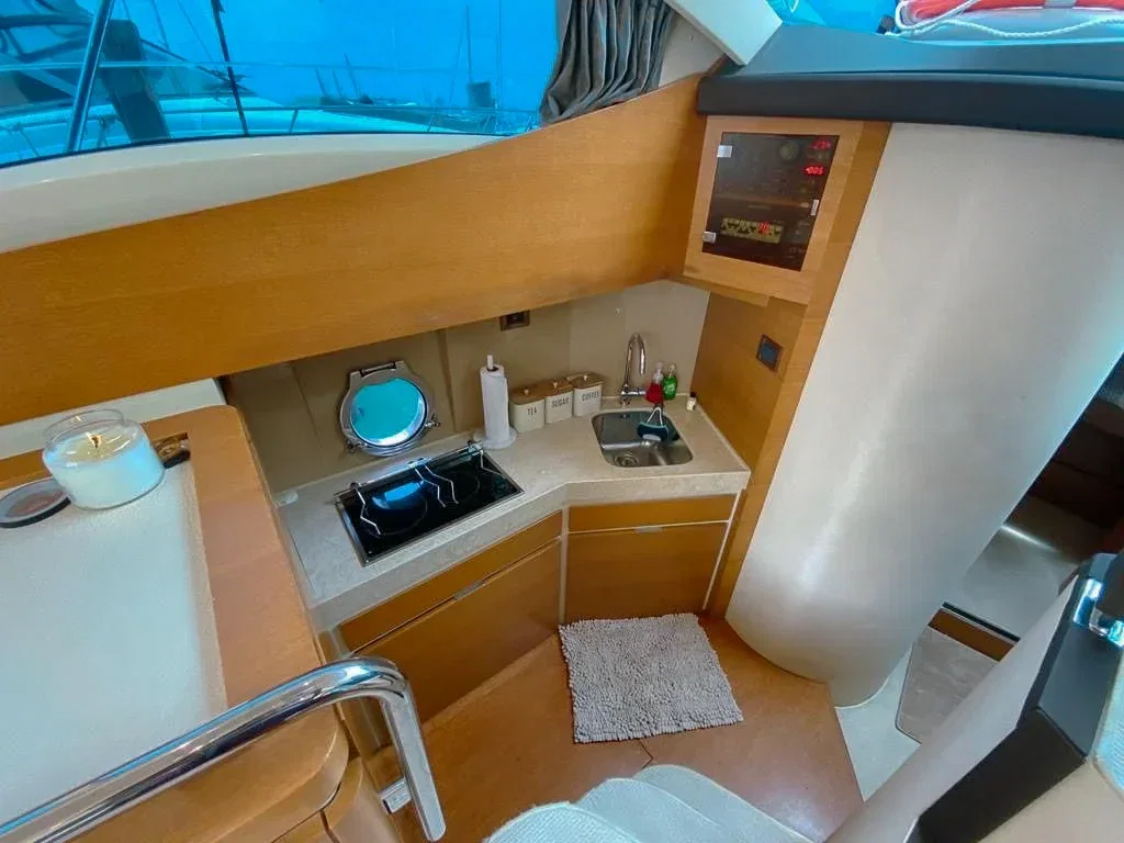 40′ Azimut II gallery photo 4