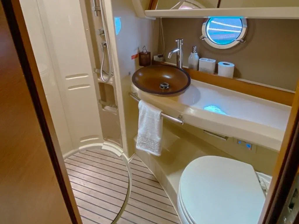 40′ Azimut II gallery photo 5