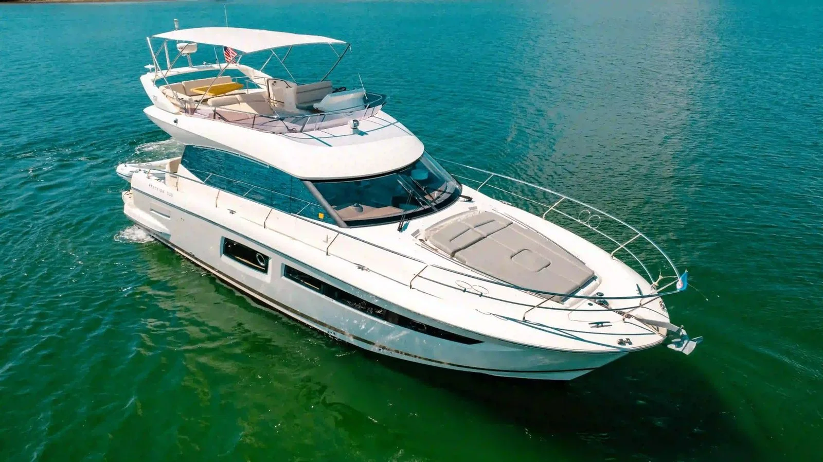52′ Prestige Fly yacht