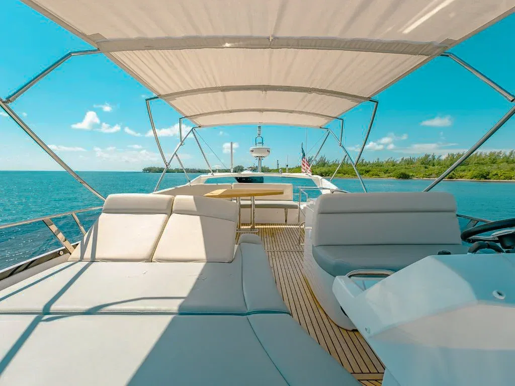52′ Prestige Fly photo 6