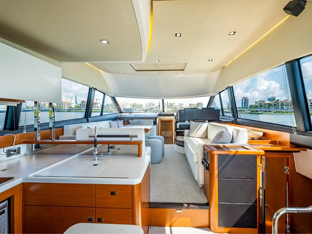52′ Prestige Fly photo 10