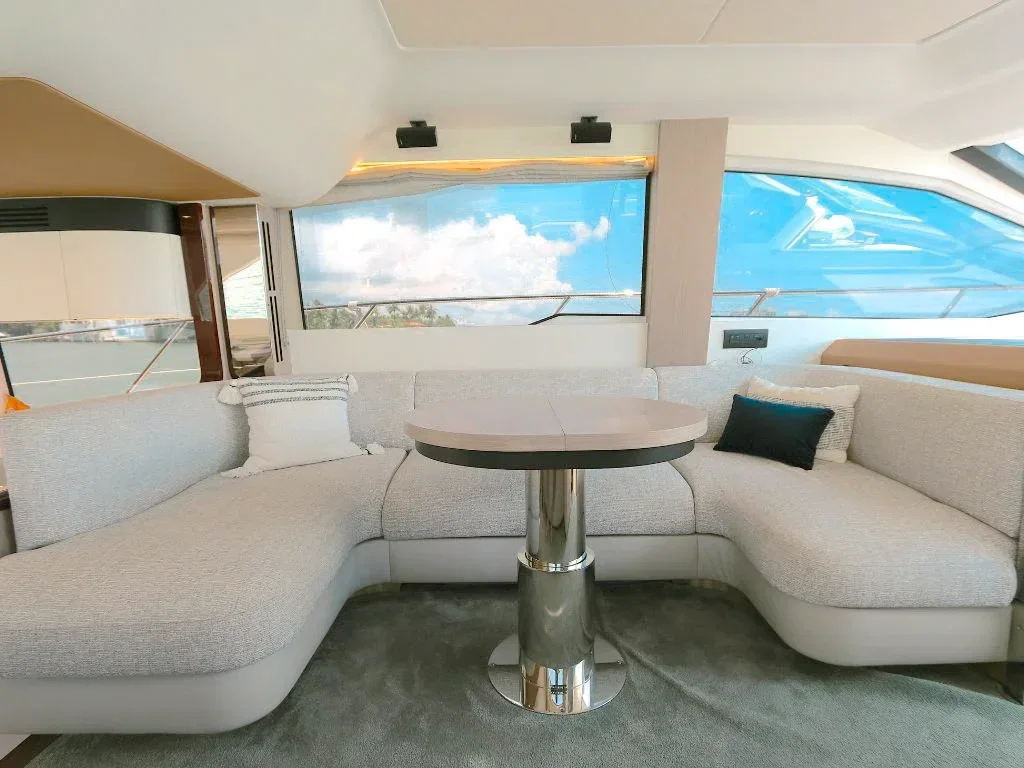55′ Azimut Fly gallery photo 4