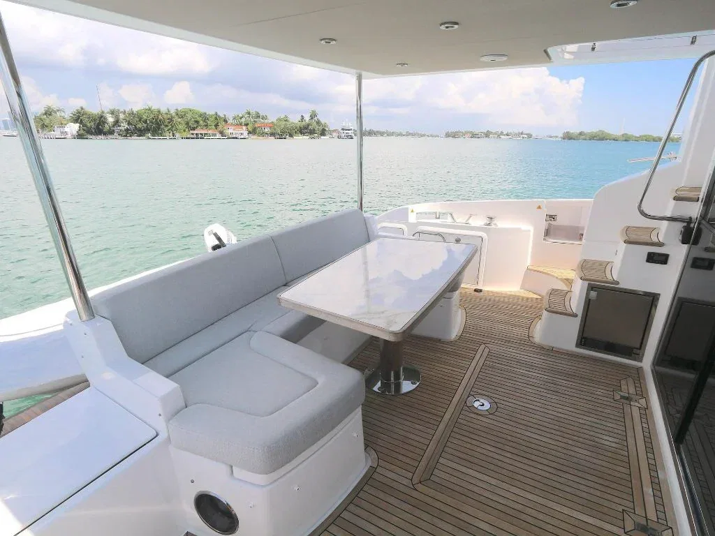 55′ Azimut Fly photo 7