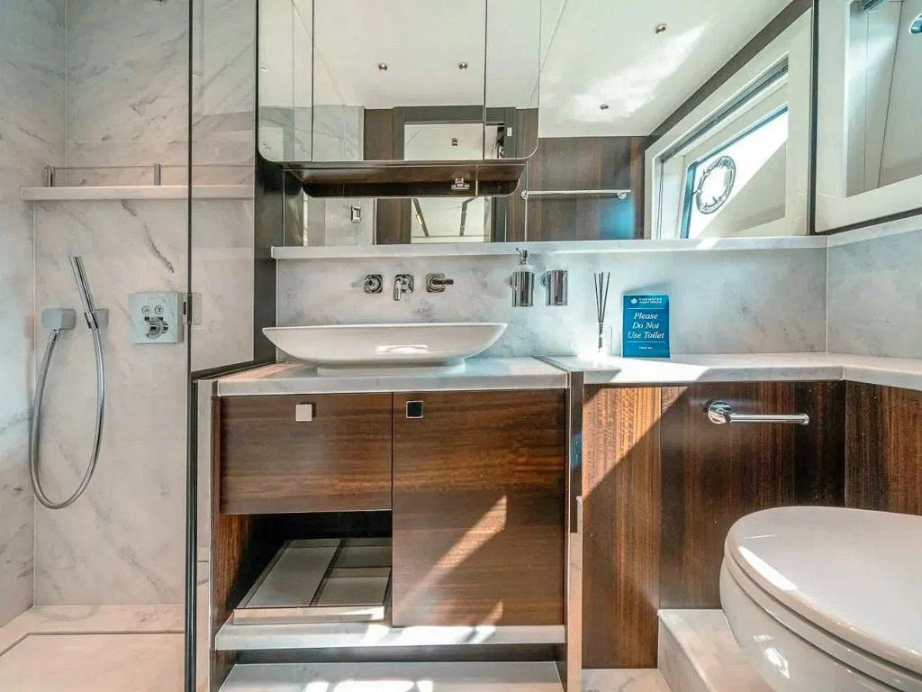 65′ Sunseeker photo 6