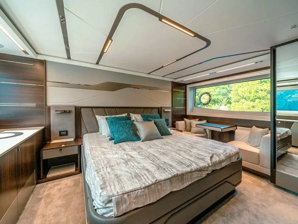 65′ Sunseeker photo 7