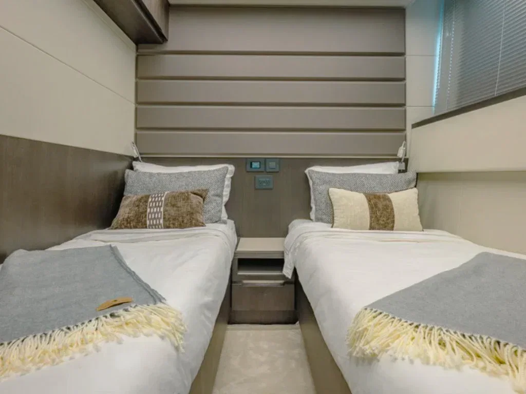 68′ Galeon IV photo 13
