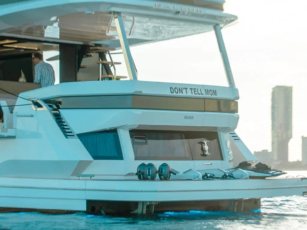 68′ Galeon IV photo 21