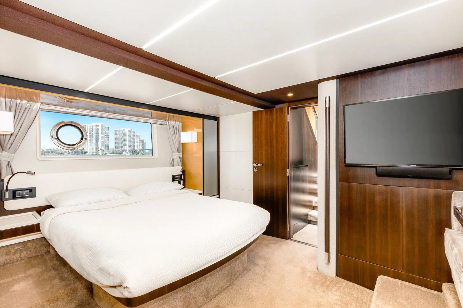 70′ Azimut Fly gallery photo 4