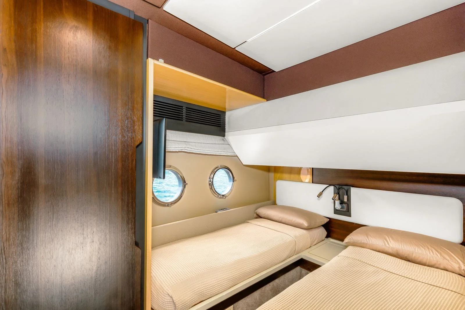 70′ Azimut Fly gallery photo 5