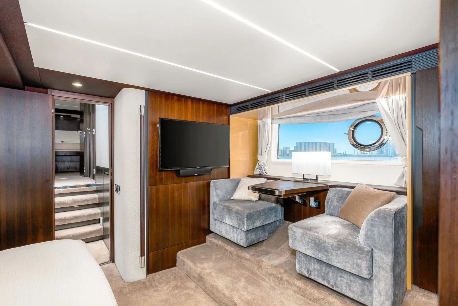 70′ Azimut Fly photo 14
