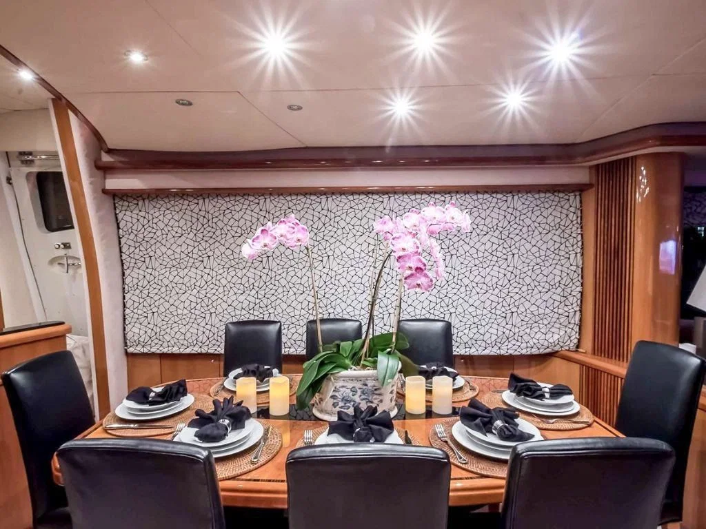 82′ Sunseeker photo 8 of 25