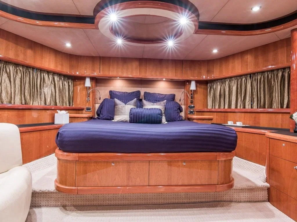 82′ Sunseeker photo 9 of 25