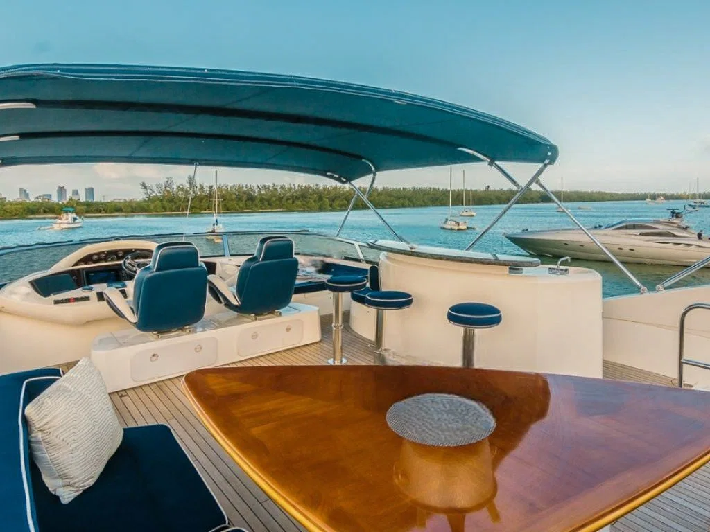82′ Sunseeker photo 22 of 25