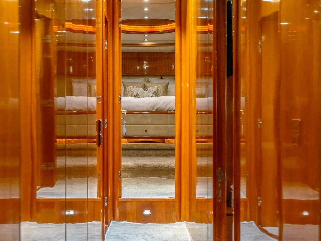 94′ Sunseeker photo 16 of 36