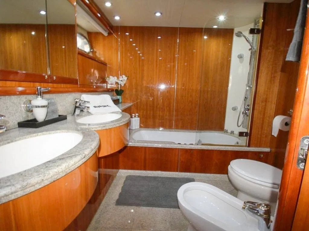94′ Sunseeker photo 33 of 36