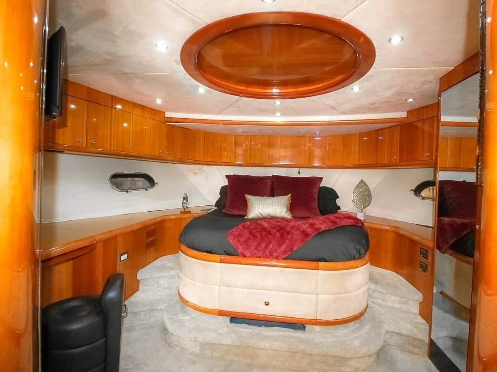 94′ Sunseeker photo 35 of 36